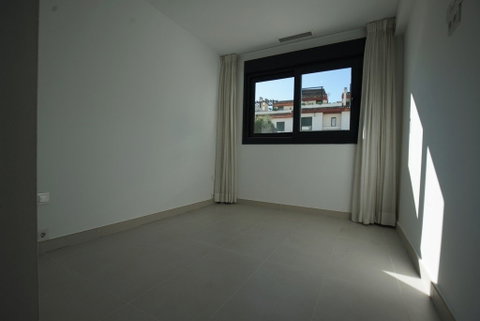 Ground Floor Apartment in Estepona, Costa del Sol – 2 beds – 550000 € - photo 9 of 15