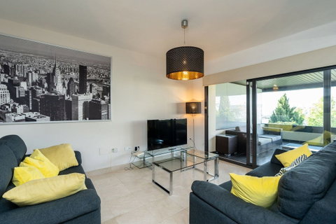 Middle Floor Apartment in Málaga, Costa del Sol – 2 beds – 465000 € - photo 5 of 33