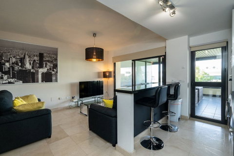 Middle Floor Apartment in Málaga, Costa del Sol – 2 beds – 465000 € - photo 9 of 33
