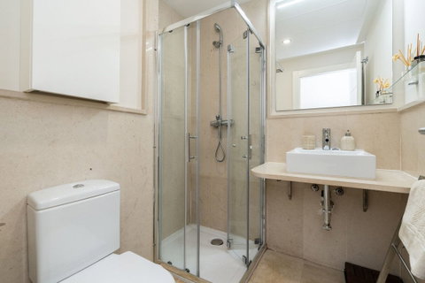 Middle Floor Apartment in Málaga, Costa del Sol – 2 beds – 465000 € - photo 15 of 33