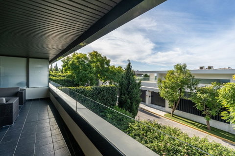 Middle Floor Apartment in Málaga, Costa del Sol – 2 beds – 465000 € - photo 18 of 33