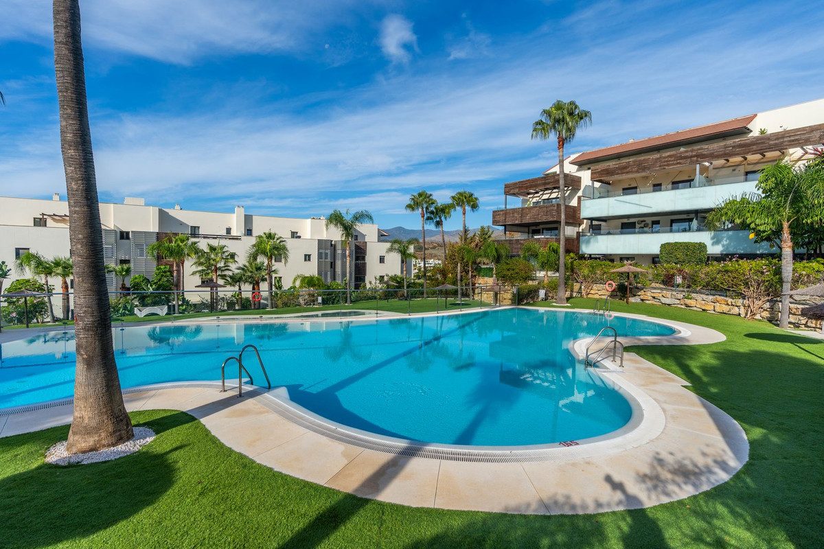 Middle Floor Apartment in Málaga, Costa del Sol – 2 beds – 465000 € - photo 24 of 33