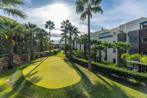 Middle Floor Apartment in Málaga, Costa del Sol – 2 beds – 465000 € - photo 29 of 33
