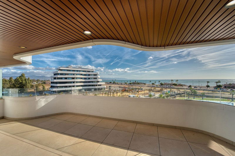 Middle Floor Apartment in Torremolinos, Costa del Sol – 3 beds – 1100000 €