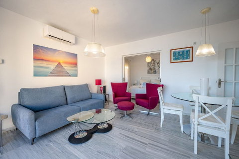 Middle Floor Apartment in Torremolinos, Costa del Sol – 2 beds – 575000 € - photo 5 of 17