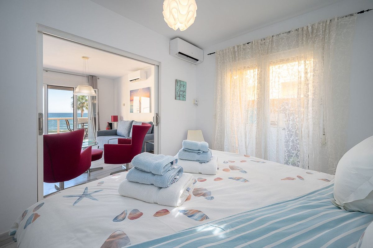 Middle Floor Apartment in Torremolinos, Costa del Sol – 2 beds – 575000 € - photo 8 of 17