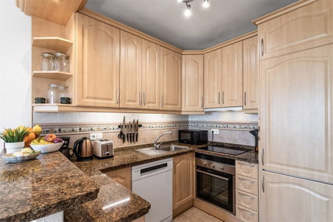 Ground Floor Apartment in Torremolinos, Costa del Sol – 2 beds – 299000 € - photo 11 of 29