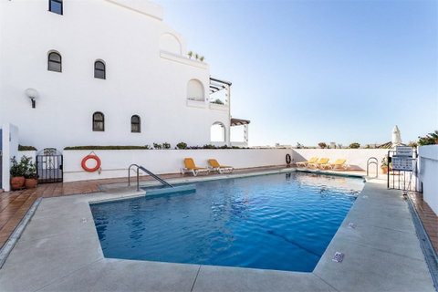 Ground Floor Apartment in Torremolinos, Costa del Sol – 2 beds – 299000 € - photo 22 of 29