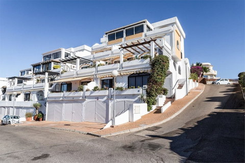 Ground Floor Apartment in Torremolinos, Costa del Sol – 2 beds – 299000 € - photo 24 of 29