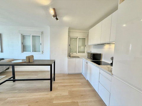 Middle Floor Apartment in Fuengirola, Costa del Sol – 2 beds – 449000 € - photo 7 of 22