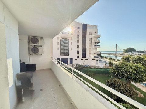 Middle Floor Apartment in Fuengirola, Costa del Sol – 2 beds – 449000 € - photo 18 of 22