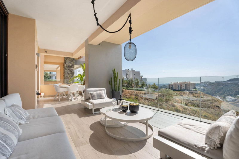 Middle Floor Apartment in Benahavís, Costa del Sol – 2 beds – 850000 €