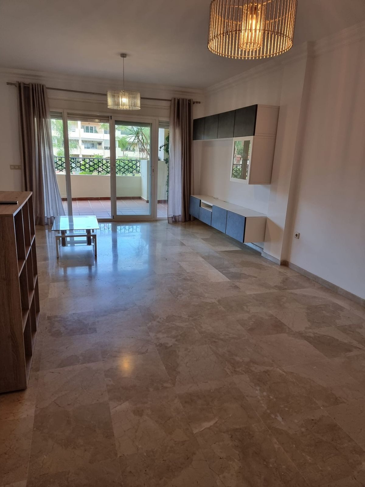 Middle Floor Apartment in Mijas, Costa del Sol – 2 beds – 320000 € - photo 4 of 27