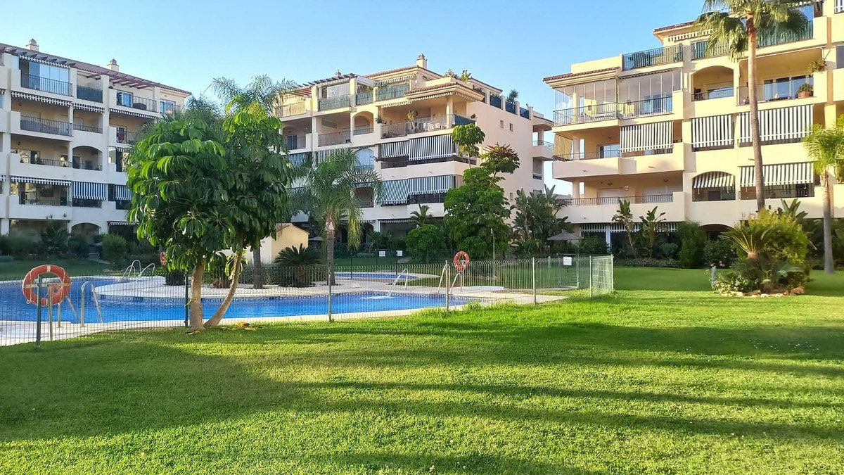 Middle Floor Apartment in Mijas, Costa del Sol – 2 beds – 320000 € - photo 7 of 27