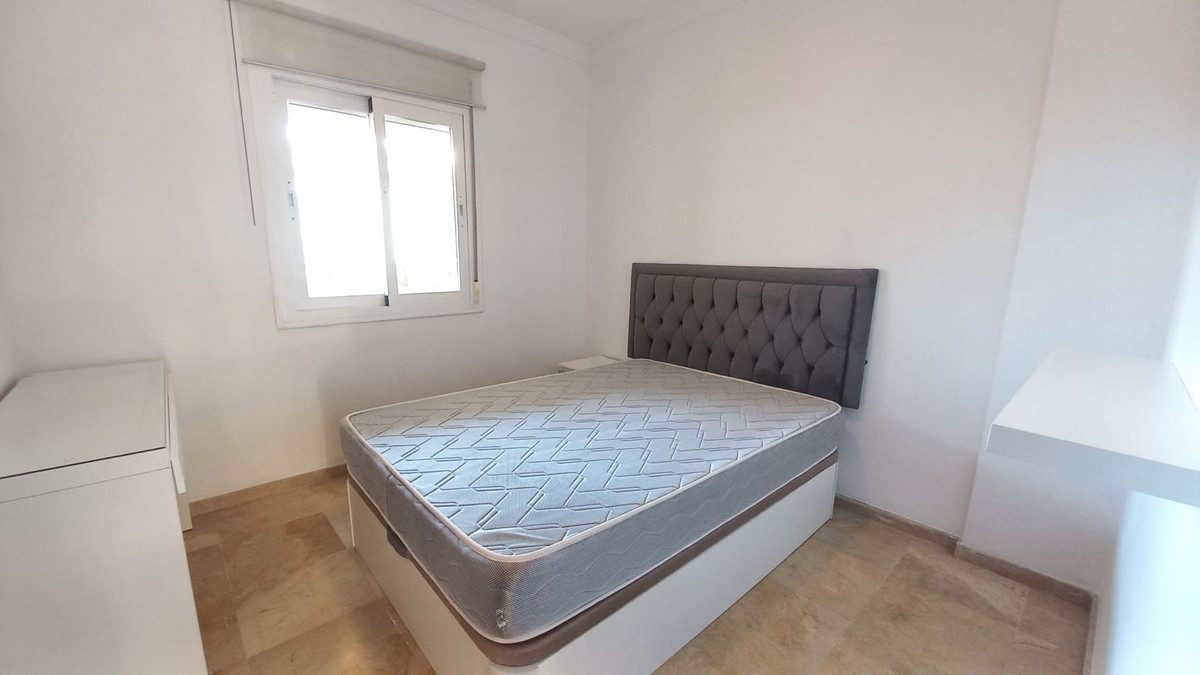 Middle Floor Apartment in Mijas, Costa del Sol – 2 beds – 320000 € - photo 13 of 27