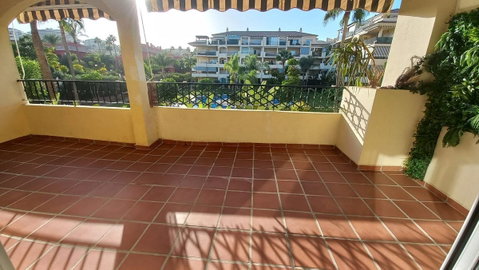 Middle Floor Apartment in Mijas, Costa del Sol – 2 beds – 320000 € - photo 18 of 27