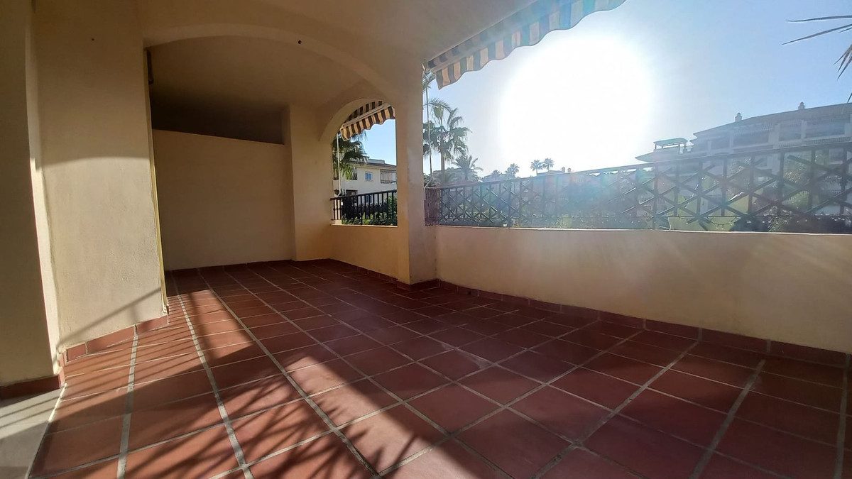 Middle Floor Apartment in Mijas, Costa del Sol – 2 beds – 320000 € - photo 22 of 27