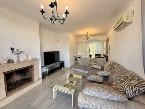Middle Floor Apartment in Marbella, Costa del Sol – 2 beds – 400000 € - photo 7 of 27