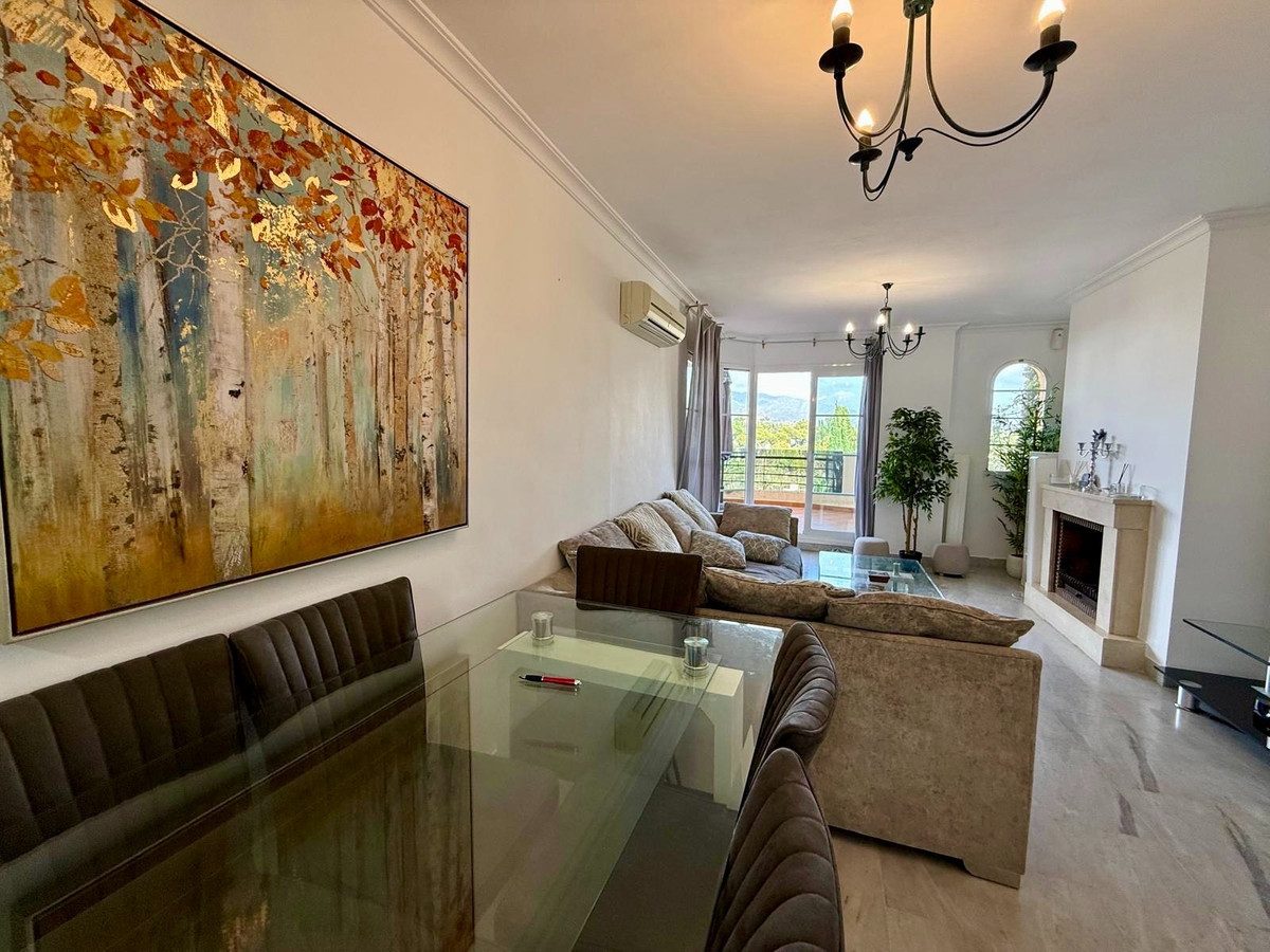Middle Floor Apartment in Marbella, Costa del Sol – 2 beds – 400000 € - photo 17 of 27