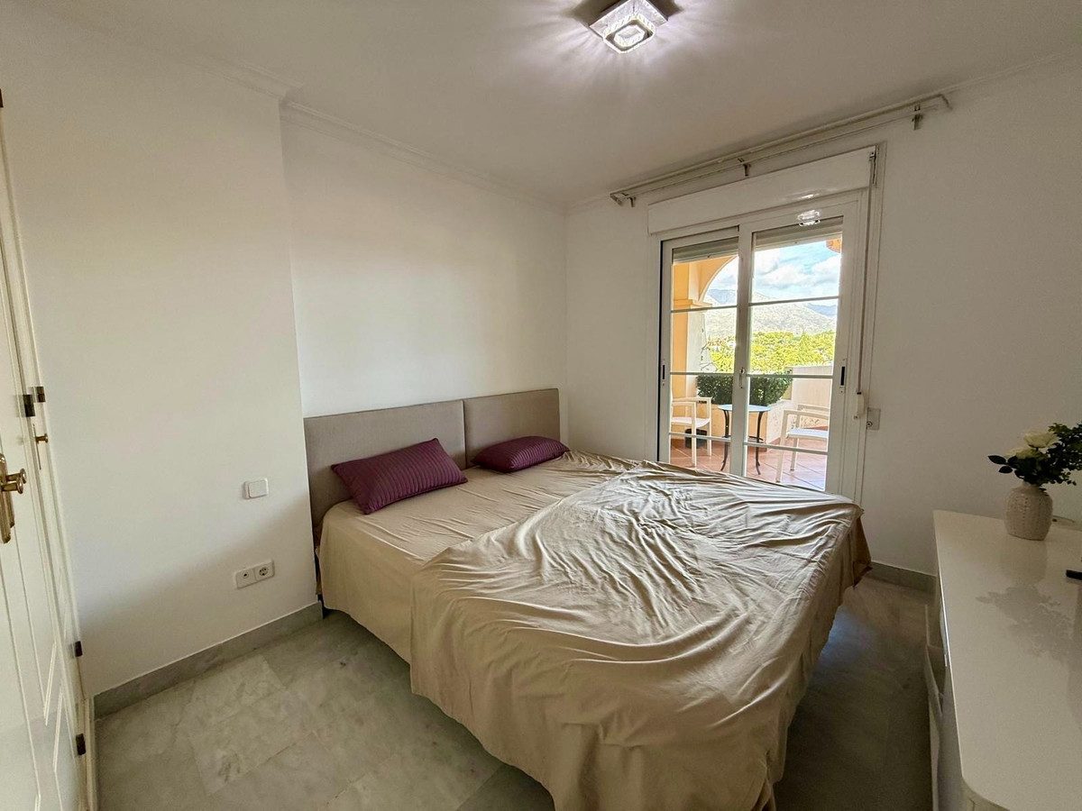 Middle Floor Apartment in Marbella, Costa del Sol – 2 beds – 400000 € - photo 25 of 27