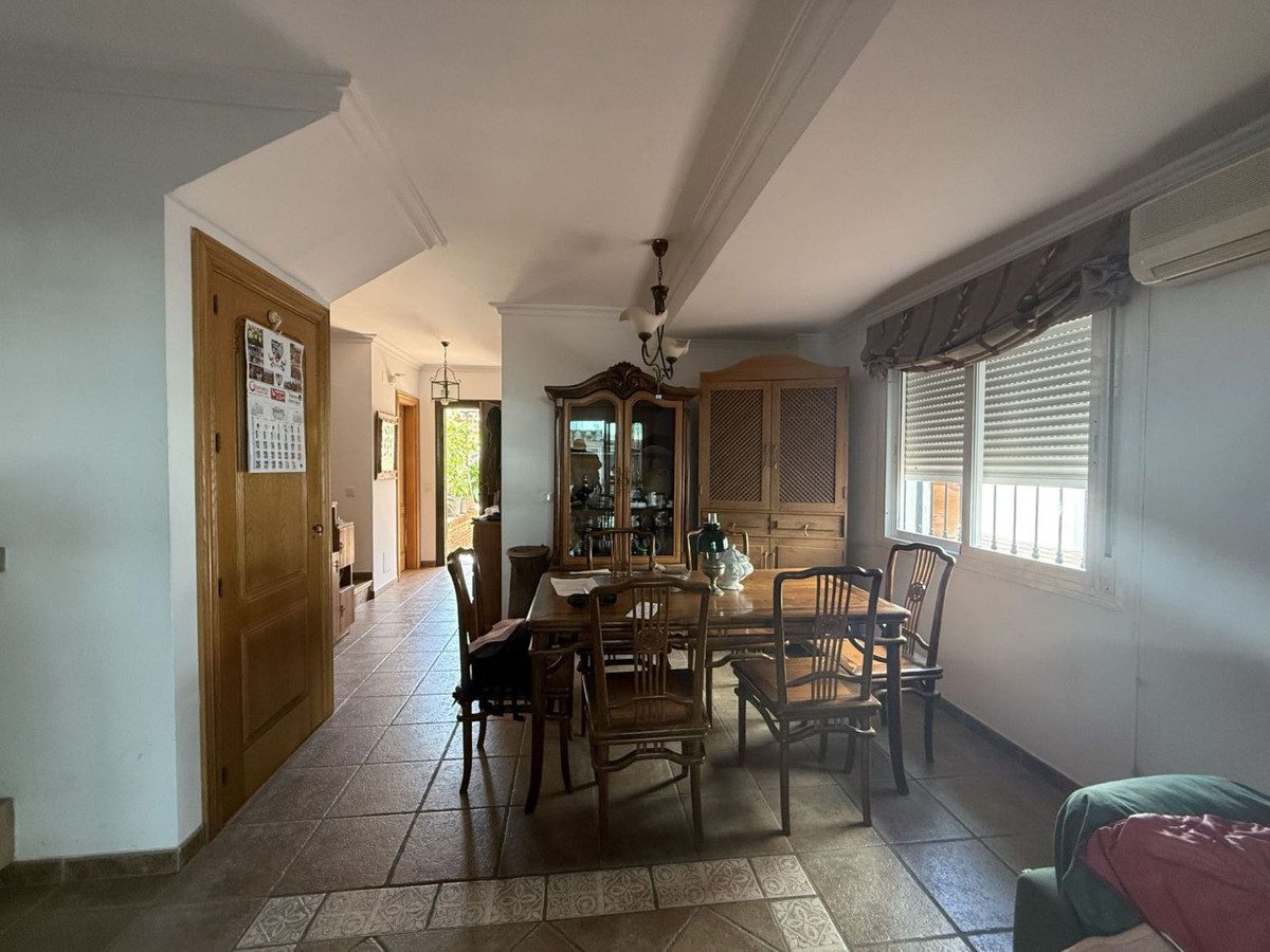 Townhouse in Estepona, Costa del Sol – 4 beds – 530000 € - photo 7 of 24