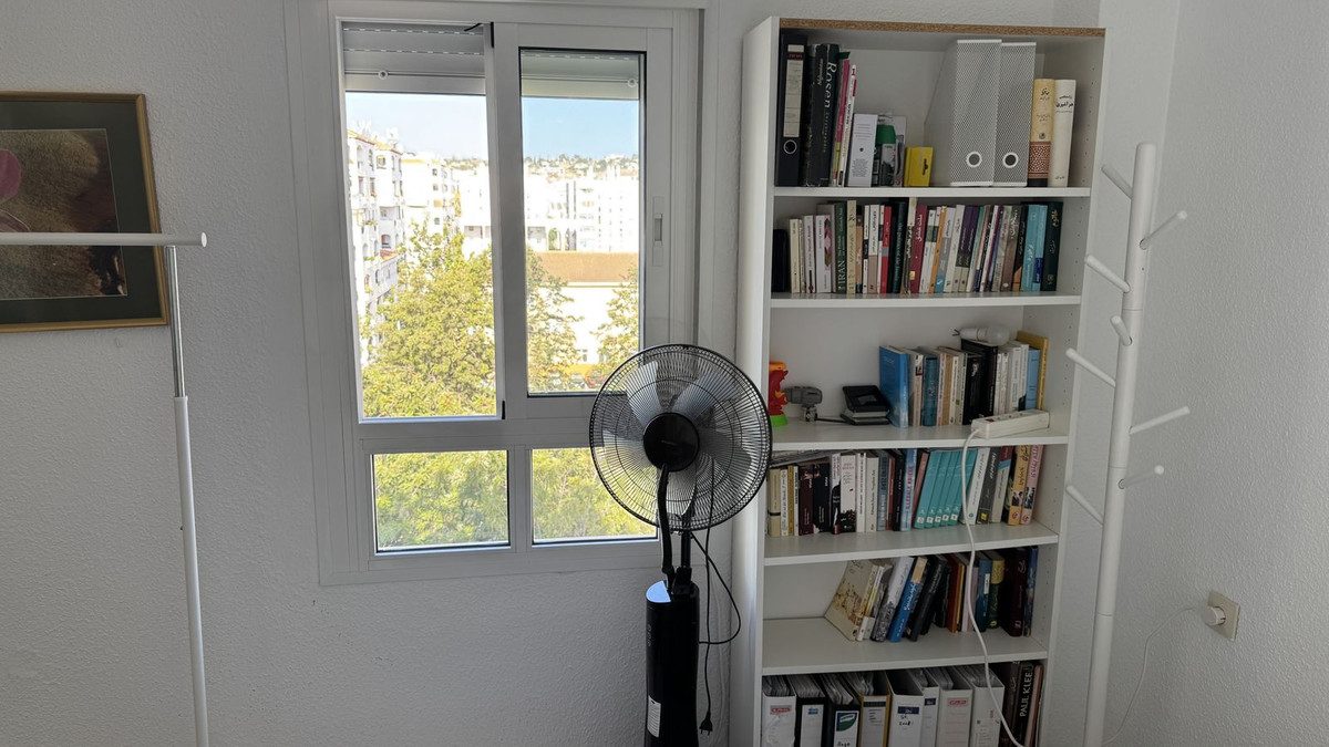 Middle Floor Apartment in Torremolinos, Costa del Sol – 3 beds – 420000 € - photo 11 of 28