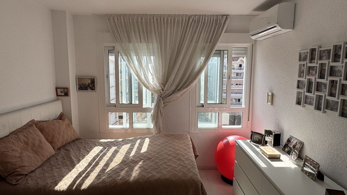 Middle Floor Apartment in Torremolinos, Costa del Sol – 3 beds – 420000 € - photo 20 of 28