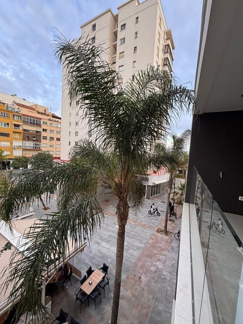 Middle Floor Apartment in Estepona, Costa del Sol – 2 beds – 450000 € - photo 3 of 21