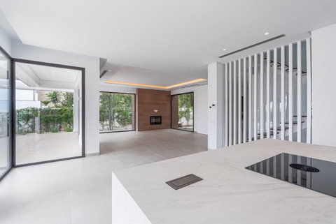 Detached Villa in Marbella, Costa del Sol – 4 beds – 4200000 € - photo 7 of 38