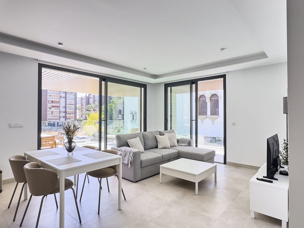 Middle Floor Apartment in Torremolinos, Costa del Sol – 2 beds – 719000 € - photo 5 of 54