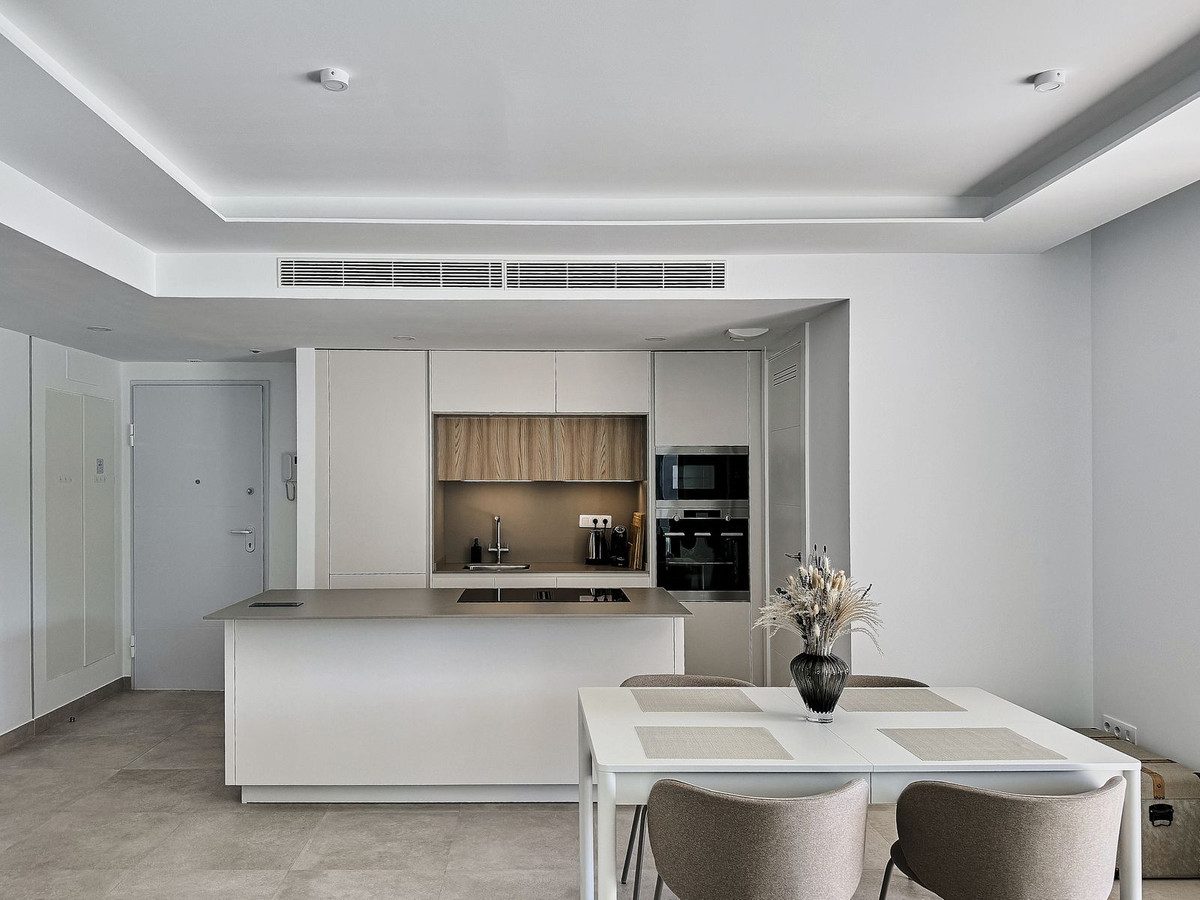 Middle Floor Apartment in Torremolinos, Costa del Sol – 2 beds – 719000 € - photo 12 of 54