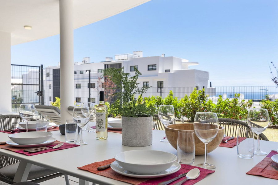 Ground Floor Apartment in Fuengirola, Costa del Sol – 2 beds – 599000 € - photo 1 of 31