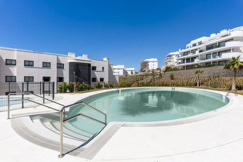 Ground Floor Apartment in Fuengirola, Costa del Sol – 2 beds – 599000 € - photo 11 of 31