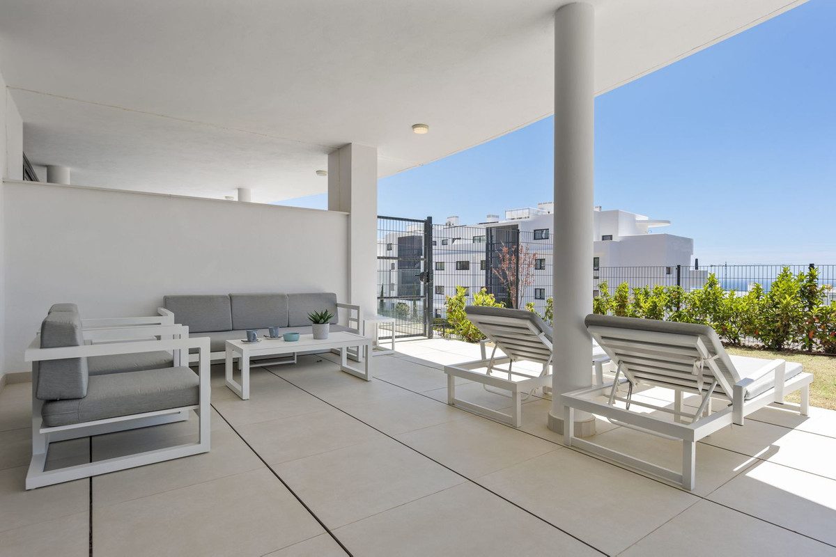 Ground Floor Apartment in Fuengirola, Costa del Sol – 2 beds – 599000 € - photo 22 of 31