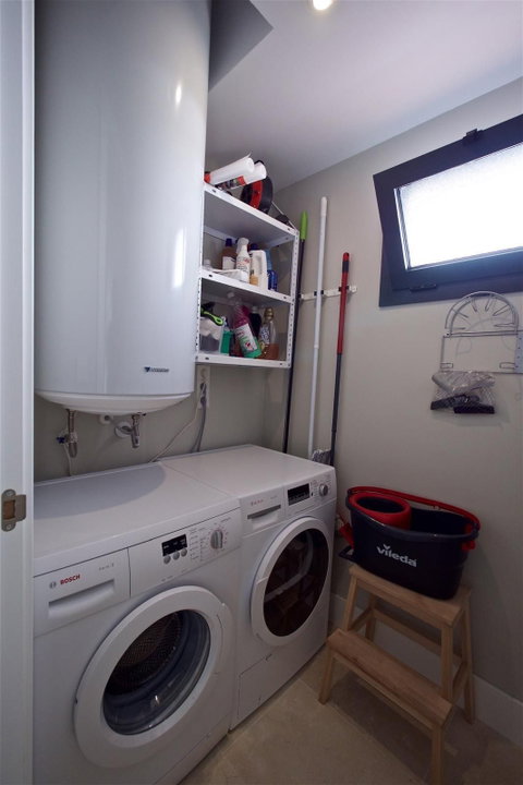 Middle Floor Apartment in Estepona, Costa del Sol – 2 beds – 385000 € - photo 19 of 20