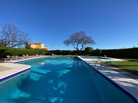 Middle Floor Apartment in Estepona, Costa del Sol – 2 beds – 289000 € - photo 12 of 36