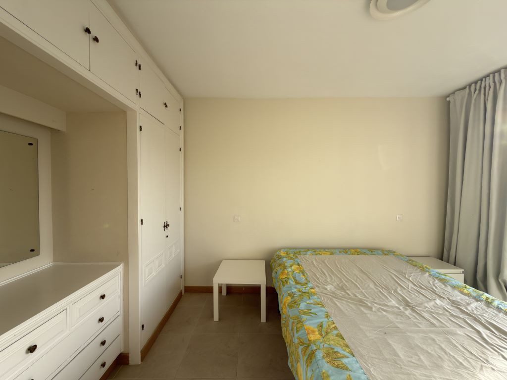 Middle Floor Apartment in Estepona, Costa del Sol – 2 beds – 289000 € - photo 31 of 36