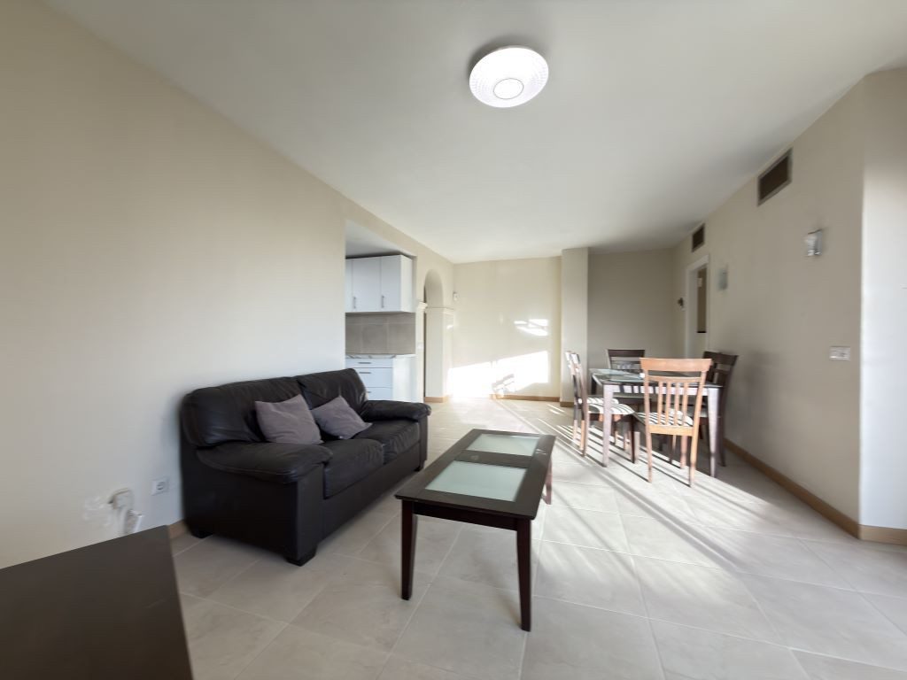 Middle Floor Apartment in Estepona, Costa del Sol – 2 beds – 289000 € - photo 35 of 36
