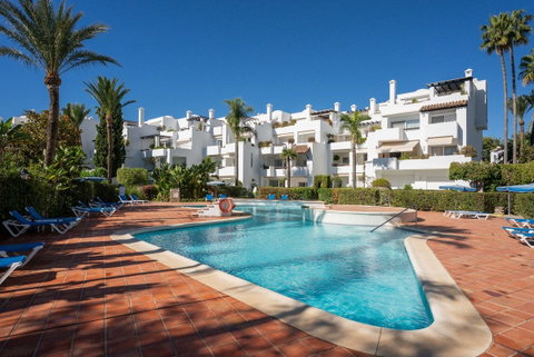Middle Floor Apartment in Marbella, Costa del Sol – 3 beds – 1950000 € - photo 26 of 43