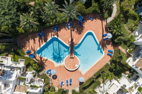 Middle Floor Apartment in Marbella, Costa del Sol – 3 beds – 1950000 € - photo 31 of 43