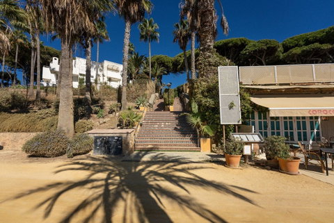 Middle Floor Apartment in Marbella, Costa del Sol – 3 beds – 1950000 € - photo 37 of 43