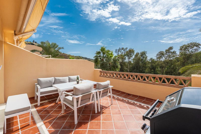Middle Floor Apartment in Marbella, Costa del Sol – 2 beds – 359000 €