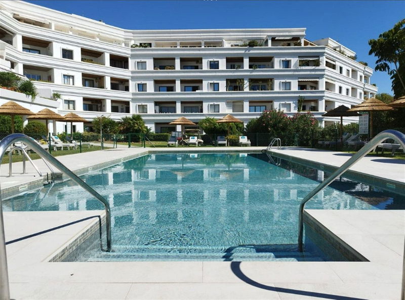 Middle Floor Apartment in Marbella, Costa del Sol – 2 beds – 640000 €