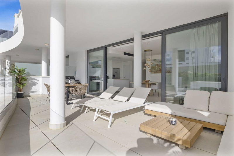 Middle Floor Apartment in Fuengirola, Costa del Sol – 2 beds – 569000 €