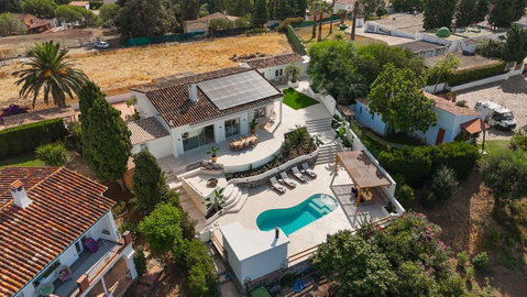 Detached Villa in Marbella, Costa del Sol – 4 beds – 1695000 € - photo 2 of 31