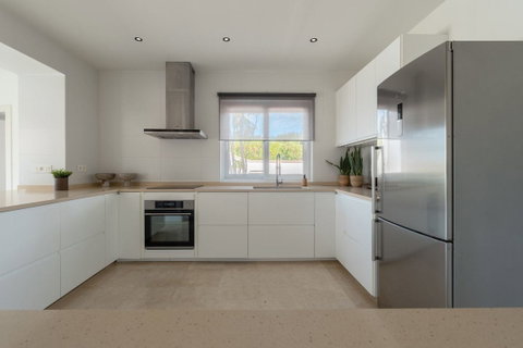 Detached Villa in Marbella, Costa del Sol – 4 beds – 1695000 € - photo 12 of 31
