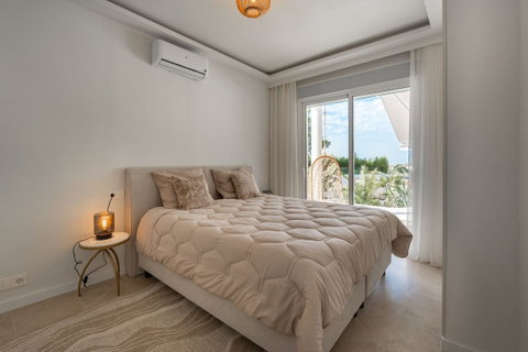 Detached Villa in Marbella, Costa del Sol – 4 beds – 1695000 € - photo 14 of 31