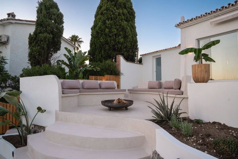 Detached Villa in Marbella, Costa del Sol – 4 beds – 1695000 € - photo 27 of 31