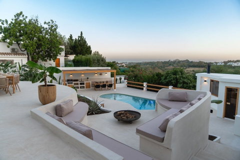 Detached Villa in Marbella, Costa del Sol – 4 beds – 1695000 € - photo 28 of 31