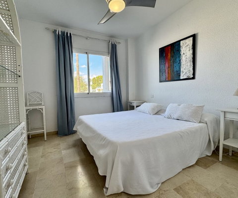 Middle Floor Apartment in Torremolinos, Costa del Sol – 2 beds – 285000 € - photo 7 of 19